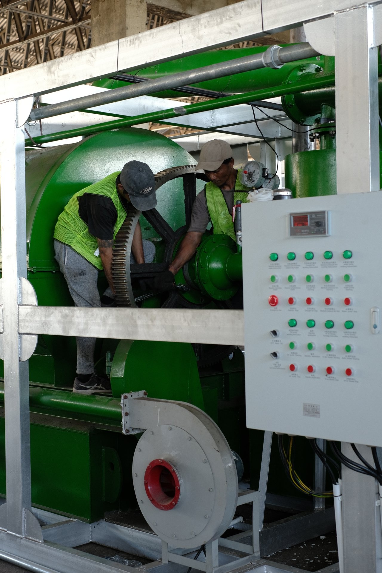 Pyrolysis reactor installed inside the TOSS Centre hall.